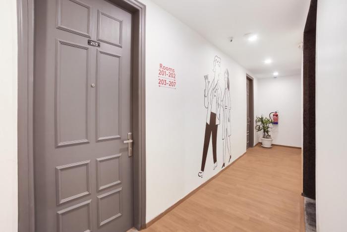 super townhouse 158 near netaji subhash marg near appu ghar