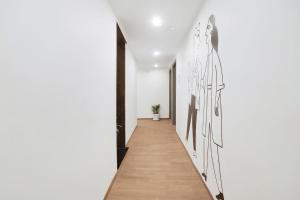 super townhouse 158 near netaji subhash marg near appu ghar