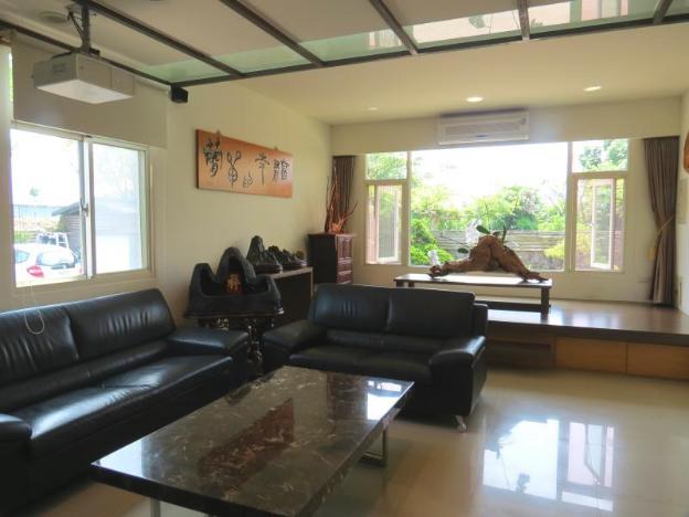 simple happiness hostel