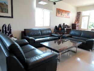 simple happiness hostel