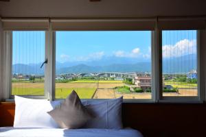 simple happiness hostel