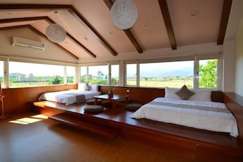 simple happiness hostel