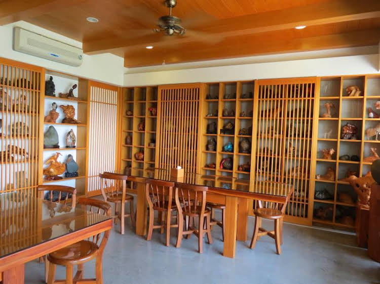 simple happiness hostel