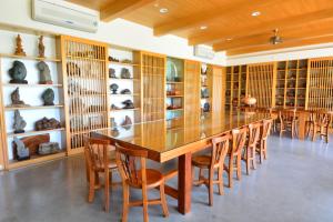 simple happiness hostel