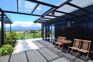 simple happiness hostel