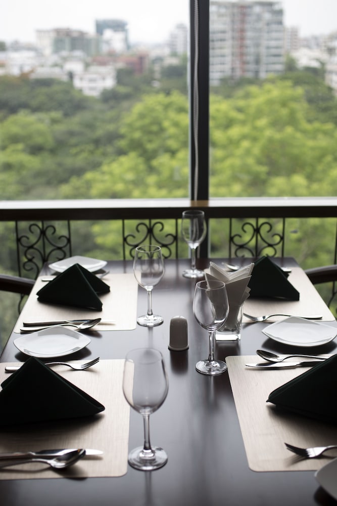 the midori by lakeshore