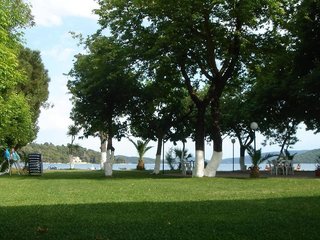 avra beach hotel