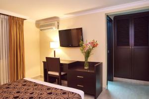 hotel arizona suites