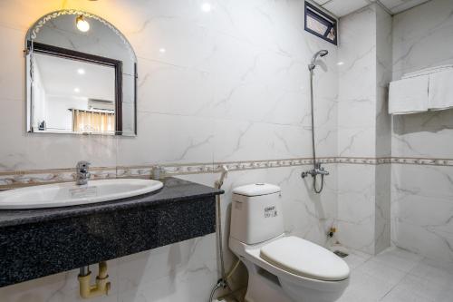 lotus rock hotel da nang