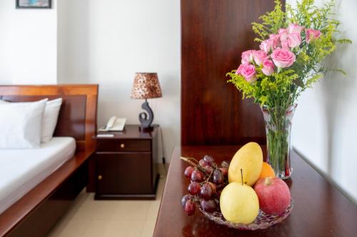 lotus rock hotel da nang
