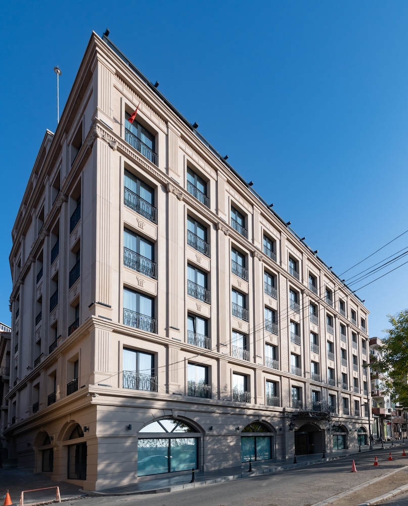 nova plaza pera