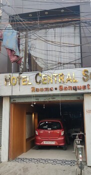 hotel central square a couple friendly hotel