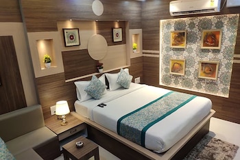 hotel central square a couple friendly hotel