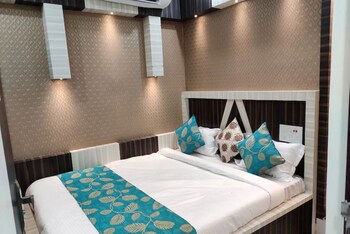 hotel central square a couple friendly hotel