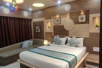 hotel central square a couple friendly hotel