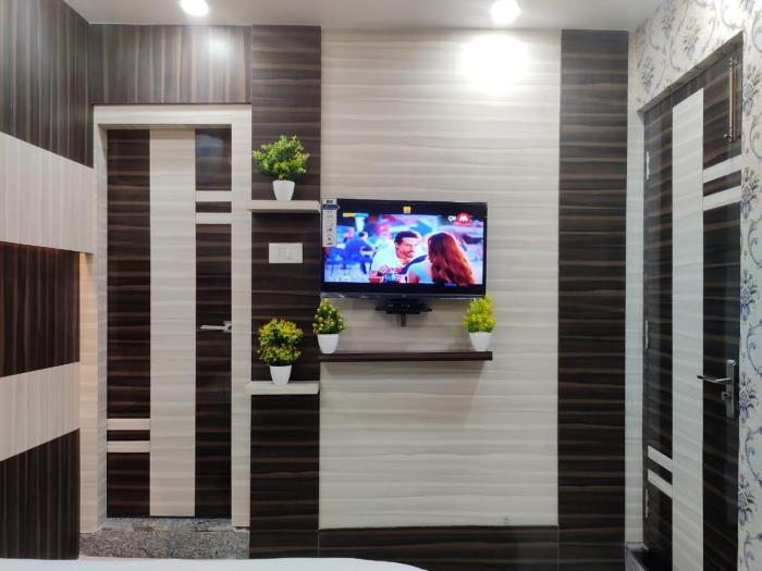 hotel central square a couple friendly hotel