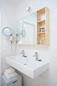 9Hotel Central,Brussels-Capital Region>>Brussels,3 star