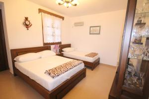 Guesthouse Altin,Chapel Of St Michael>>Berat,2.5 star