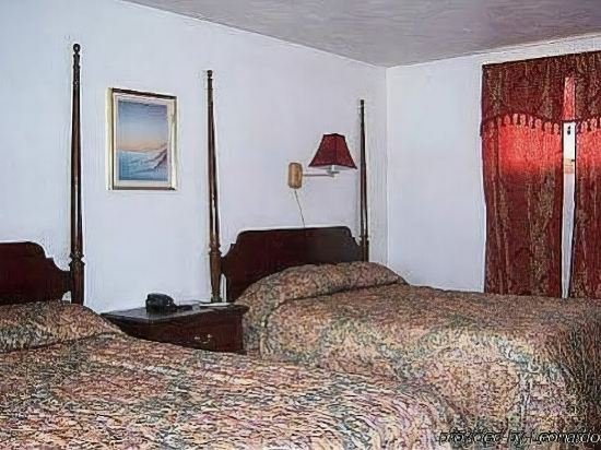 Aquastar Inn,Stonington>>Fishers Island,2 star