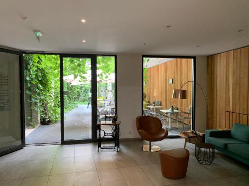 Hotel Clapclap,Mittelhausbergen>>Bas-Rhin,3 star