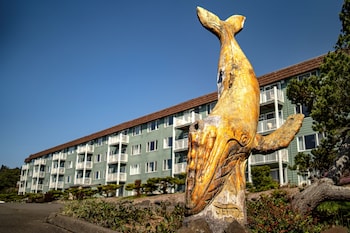 chateau westport resort