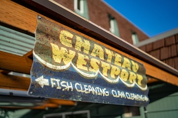 chateau westport resort