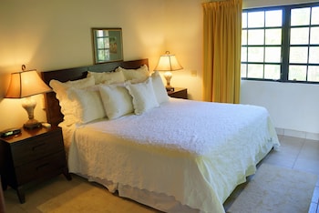 Paradise Cove Resort,Blowing Point>>Anguilla,4 star
