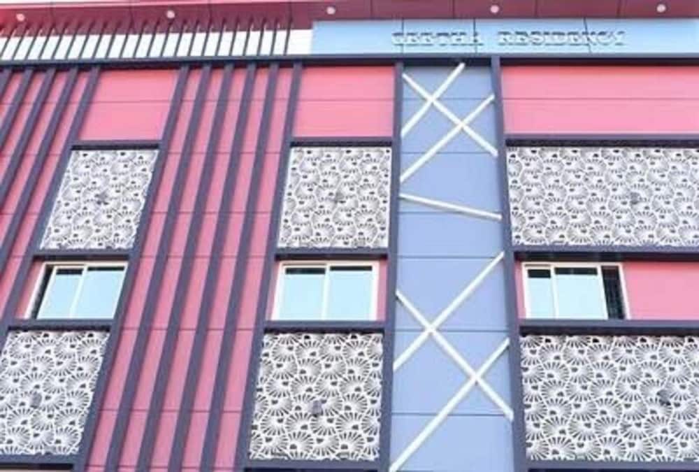 i roomz bagyas residency