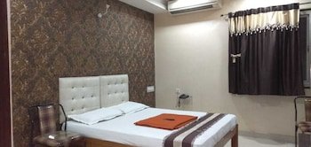 i roomz bagyas residency