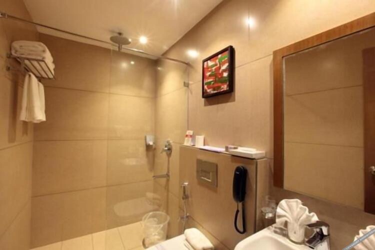 i roomz bagyas residency