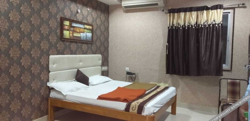 i roomz bagyas residency