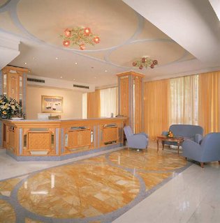 Grand Hotel Flora,Near Piazza Tasso,4 star