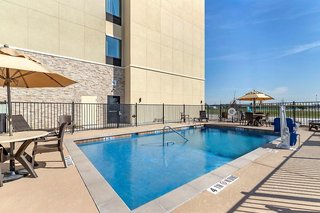 Comfort Suites San Antonio Ft. Sam Houston/Sammc Area,Windcrest>>San Antonio,2.5 star
