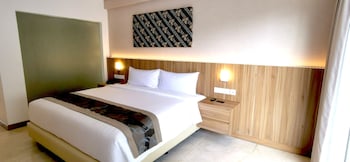 the capital hotel and resort seminyak