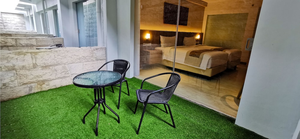 the capital hotel and resort seminyak