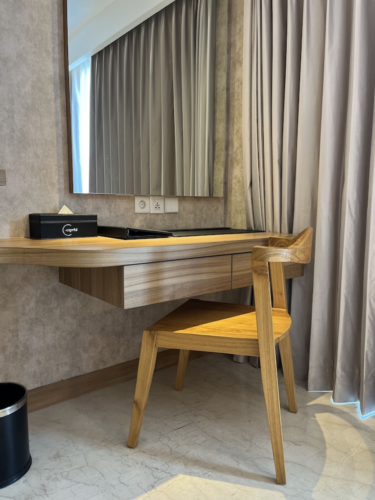 the capital hotel and resort seminyak