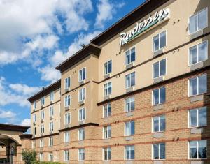 Radisson Hotel & Suites Fort Mcmurray,Wood Buffalo>>Fort Mcmurray,4 star
