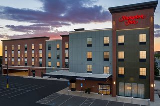 Hampton Inn Boston Logan Airport Chelsea,Chelsea>>Boston,3 star