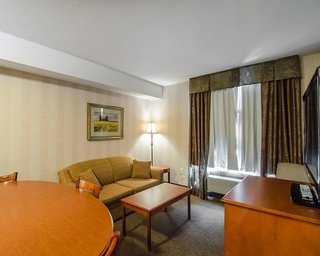 Quality Inn & Suites,Grande Prairie>>Clairmont,3 star