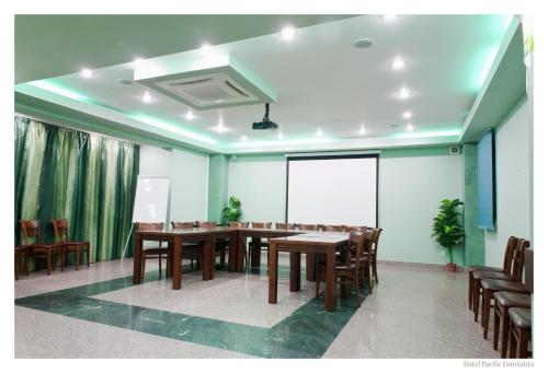 lira pacific aparthotel