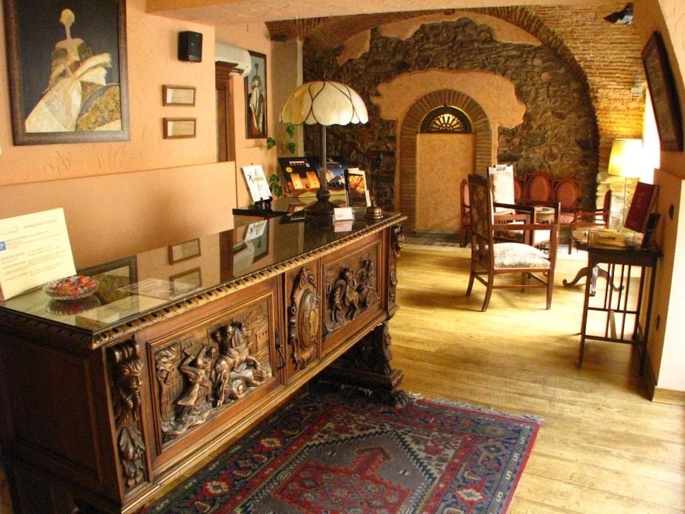 don carlos caceres hotel
