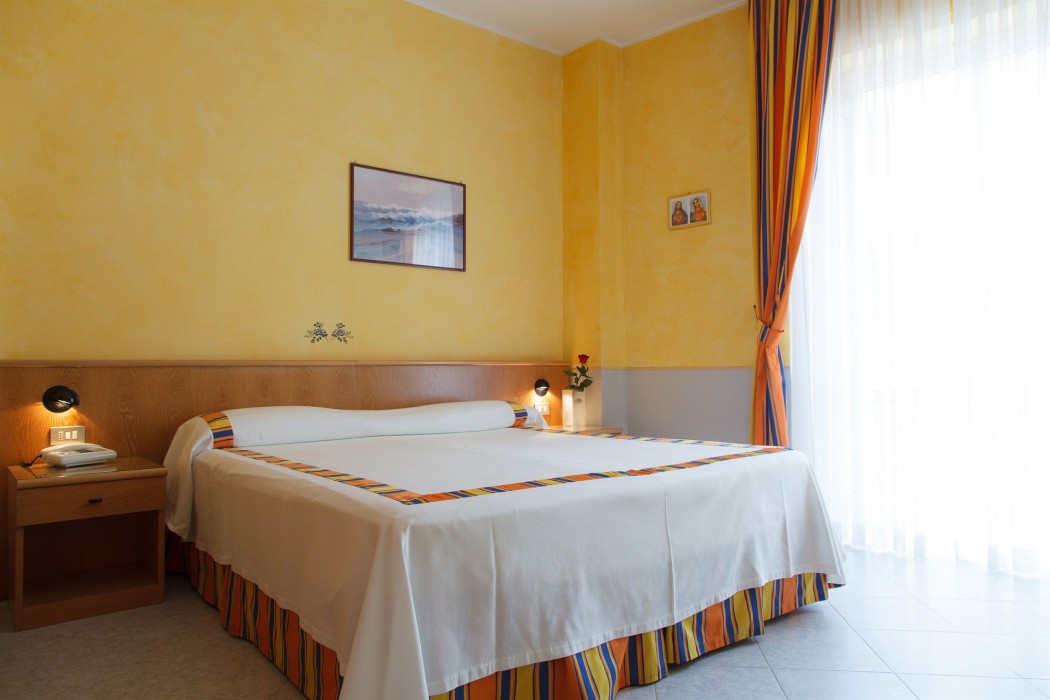 Allegroitalia Alassio Rosa,Genoa>>Alassio,3 star