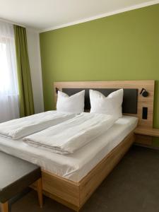 Weingut Bugner Meizelhof,Laubenheim>>Klein-Winternheim,3 star