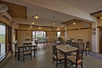 blackbuck safari lodge velavadar