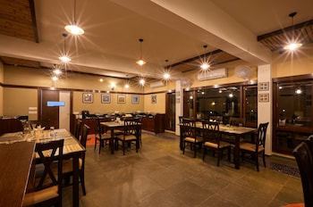blackbuck safari lodge velavadar
