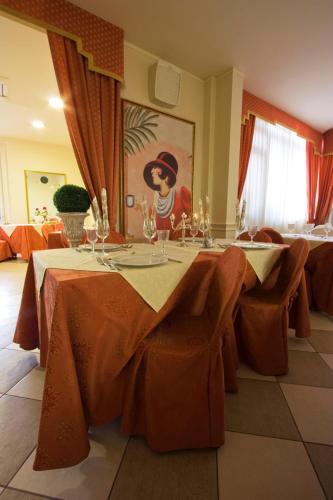 hotel mocambo