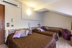 le palme adults only 10 years old