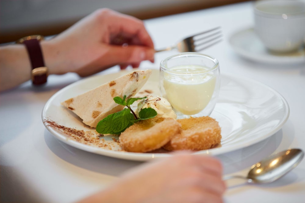 hotel and spezialitatenrestaurant zur linde