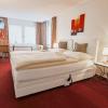hotel and spezialitatenrestaurant zur linde