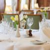 hotel and spezialitatenrestaurant zur linde